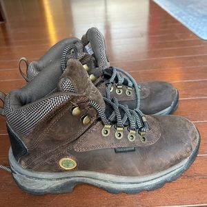 Timberland Women’s Hiking Boots Size 6